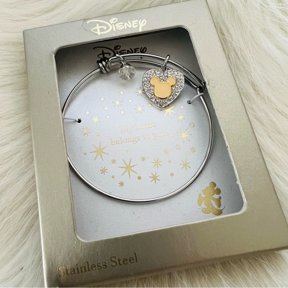 NEW IN BOX! Disney Rhinestone Mickey Mouse Bangle Bracelet / One Sz / Slvr tone